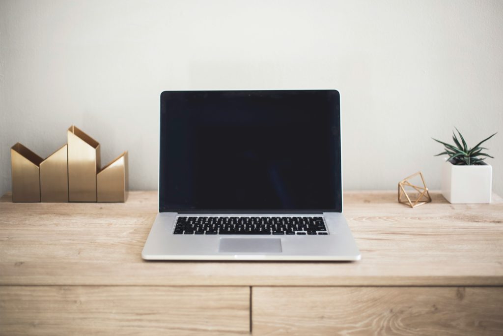 obsidian for beginners note taking app on laptop
