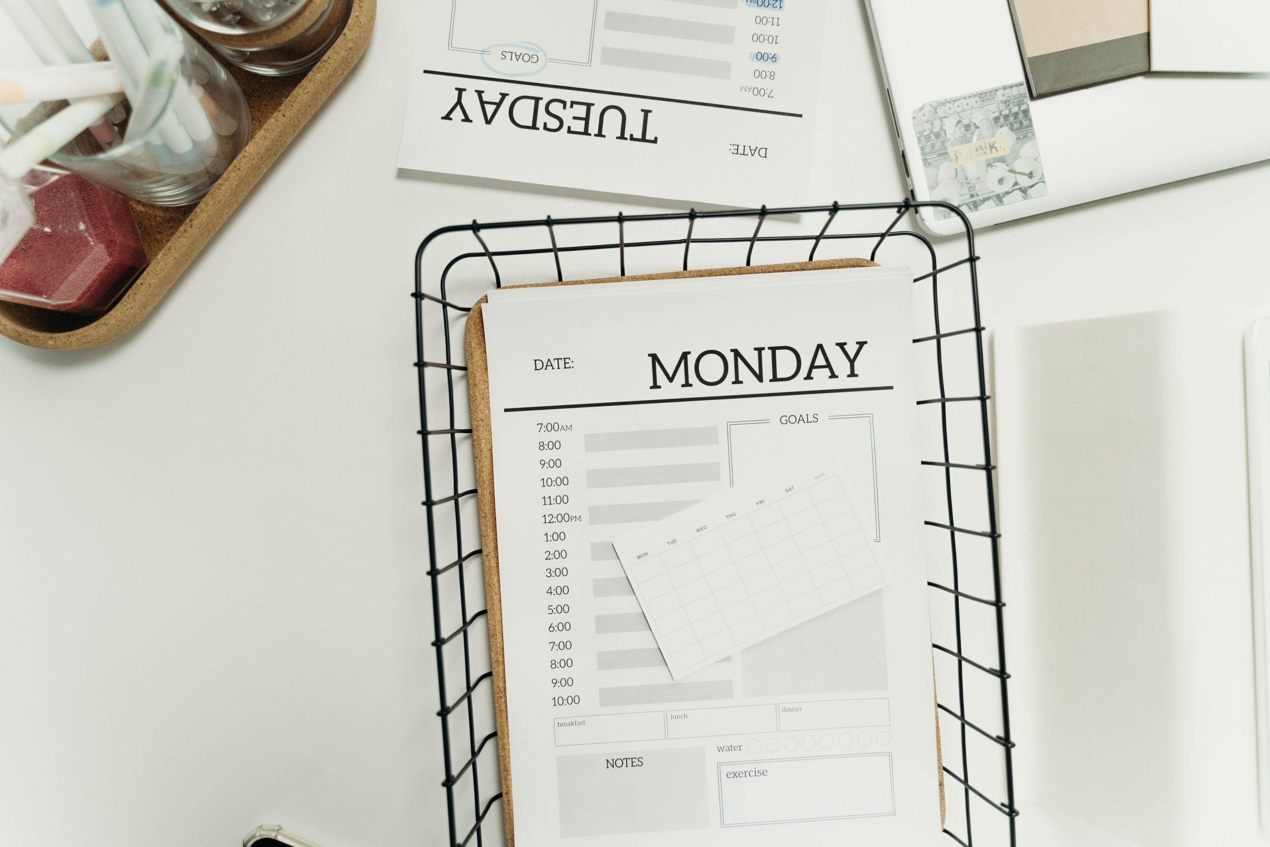 weekly planner for time tracking and scheduling remote work hours