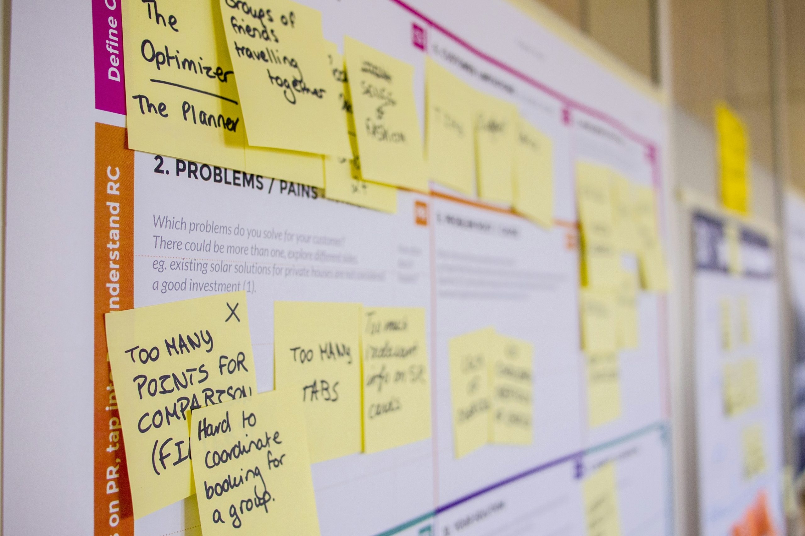 sticky notes on board for task management apps workflow planning