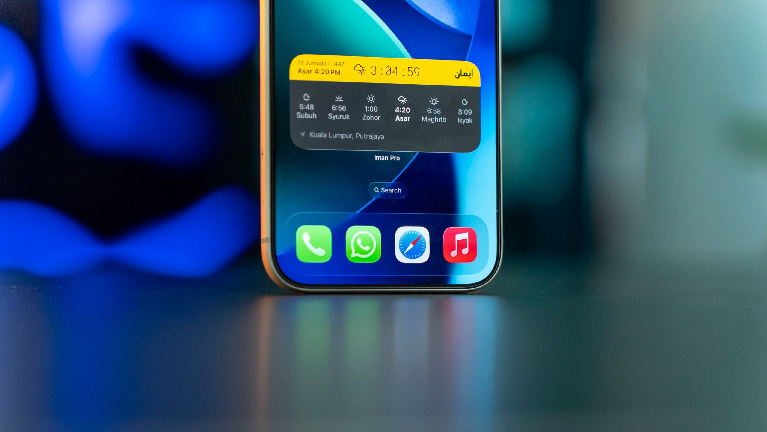 smartphone showing a calendar widget, one of the best calendar apps on mobile